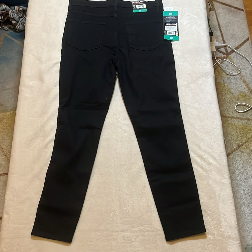 NWT Kirkland High-Rise Skinny Black Jeans Stretch Tencel sz 12 - Picture 8 of 9